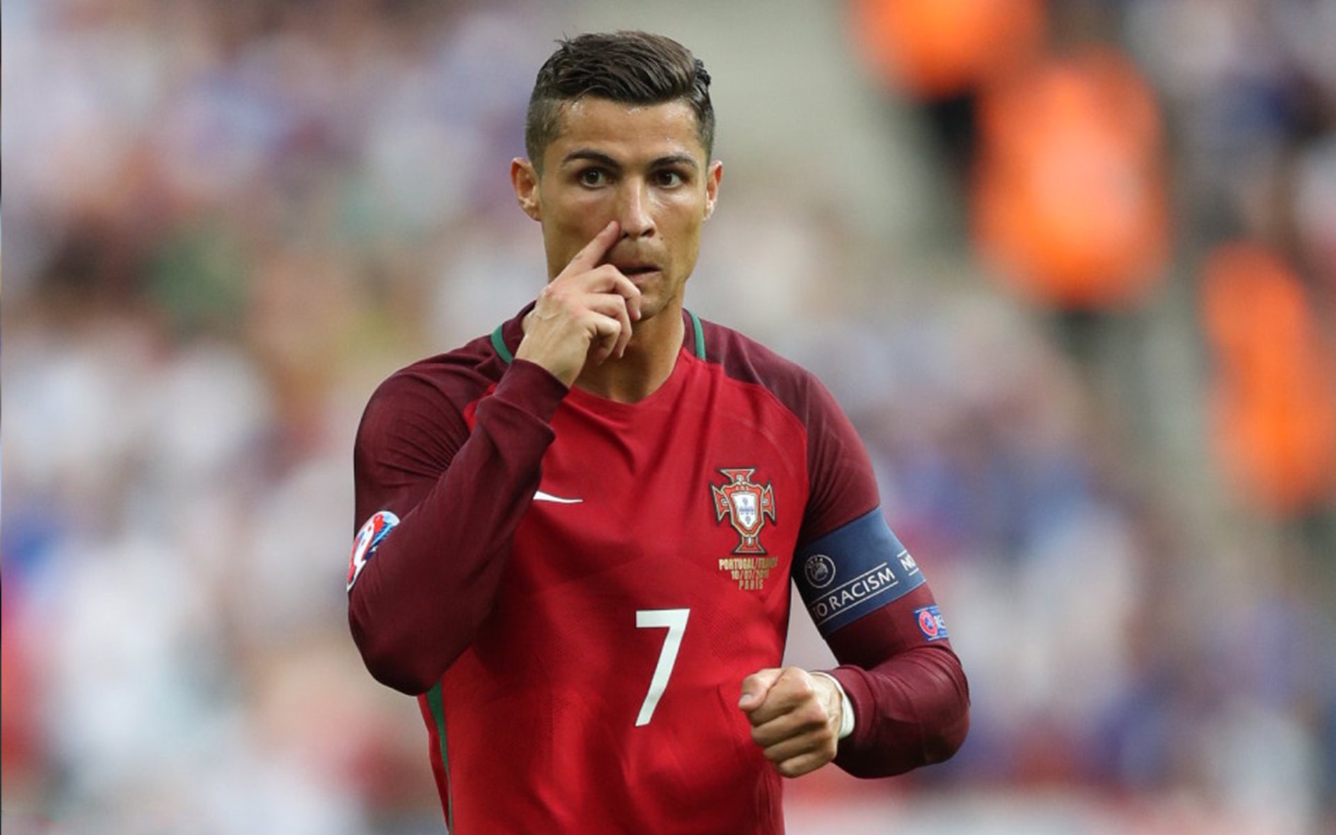 欧洲足球联赛多名年轻前锋成为焦点，欧洲足坛